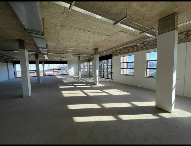 INDUSTRIAL PROPERTY TO RENT IN LOUWLARDIA